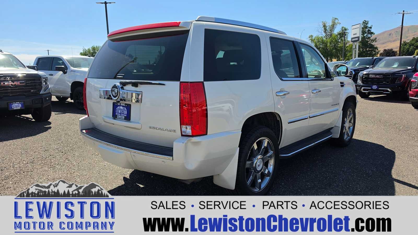 2008 Cadillac Escalade Standard