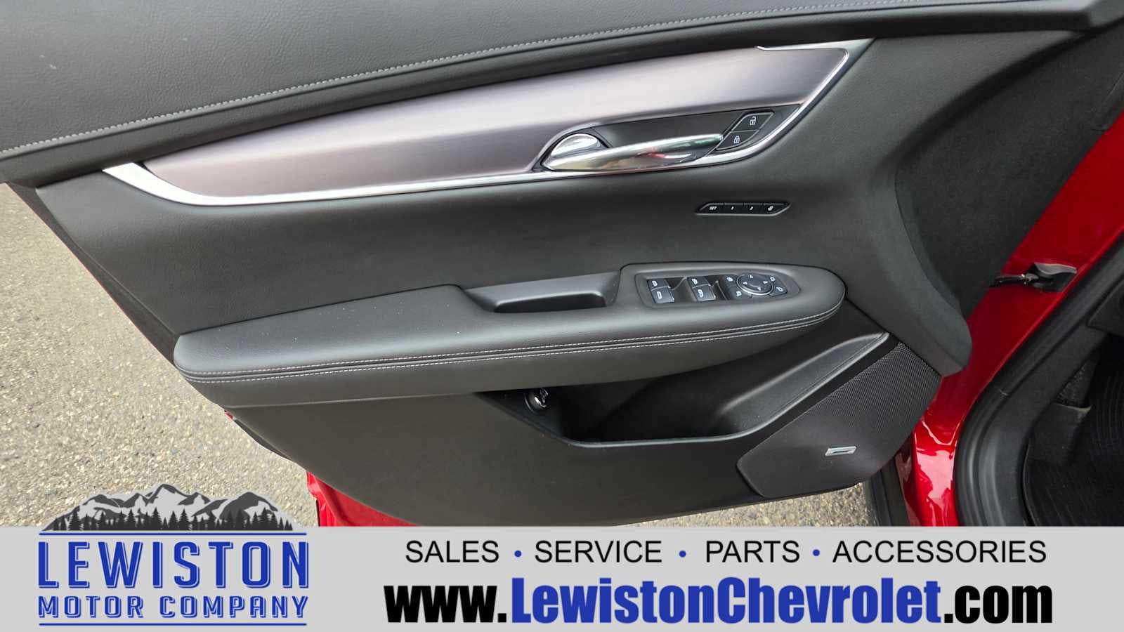 2024 Cadillac XT6 Luxury