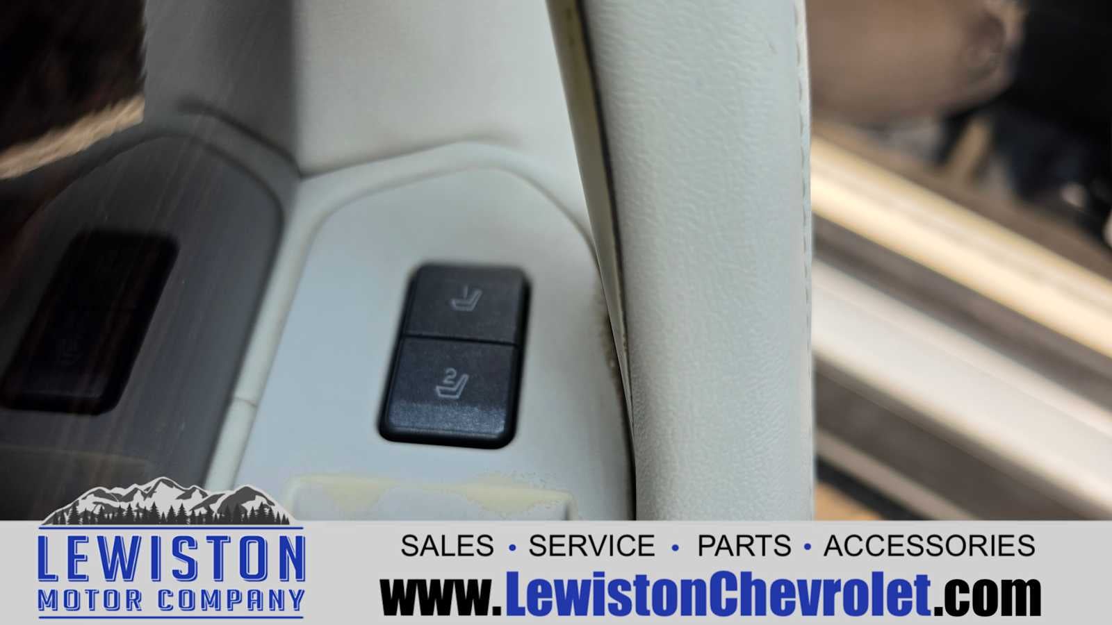 2012 Lincoln MKS NA