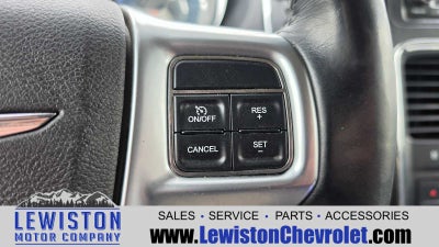 2011 Chrysler Town & Country Touring-L