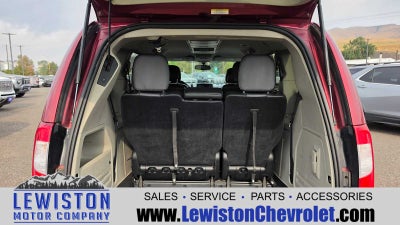 2011 Chrysler Town & Country Touring-L