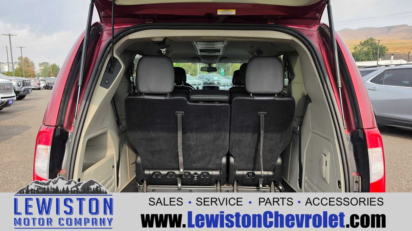 2011 Chrysler Town & Country Touring-L