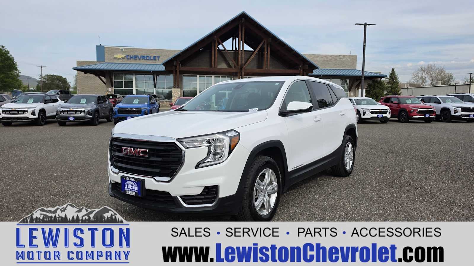 2024 GMC Terrain SLE AWD's photo