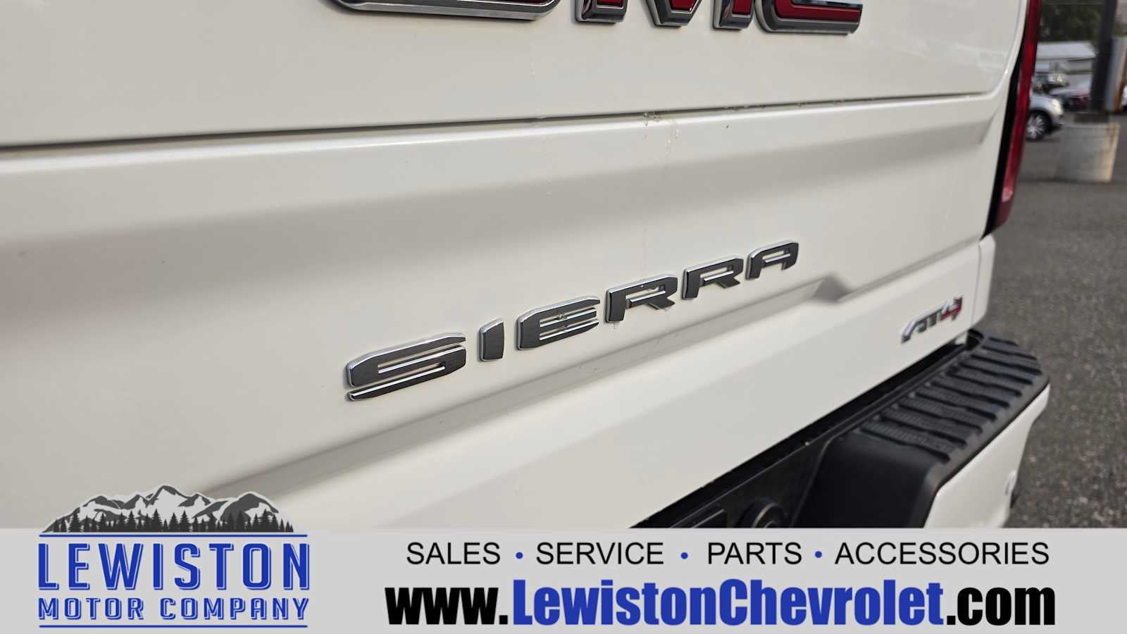 2022 GMC Sierra 1500 Limited AT4