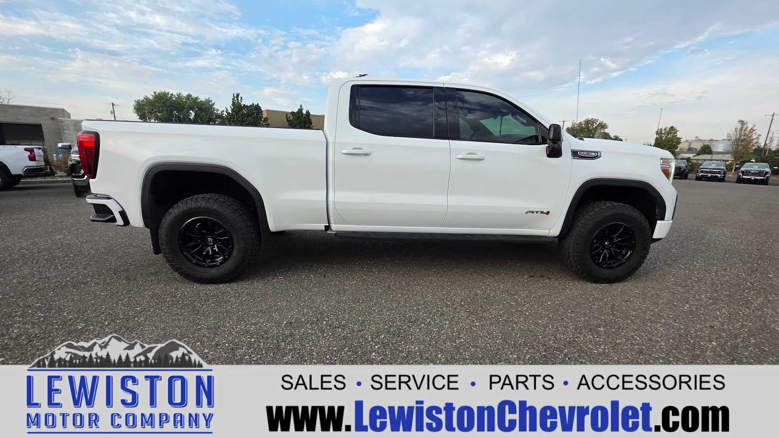 2022 GMC Sierra 1500 Limited AT4