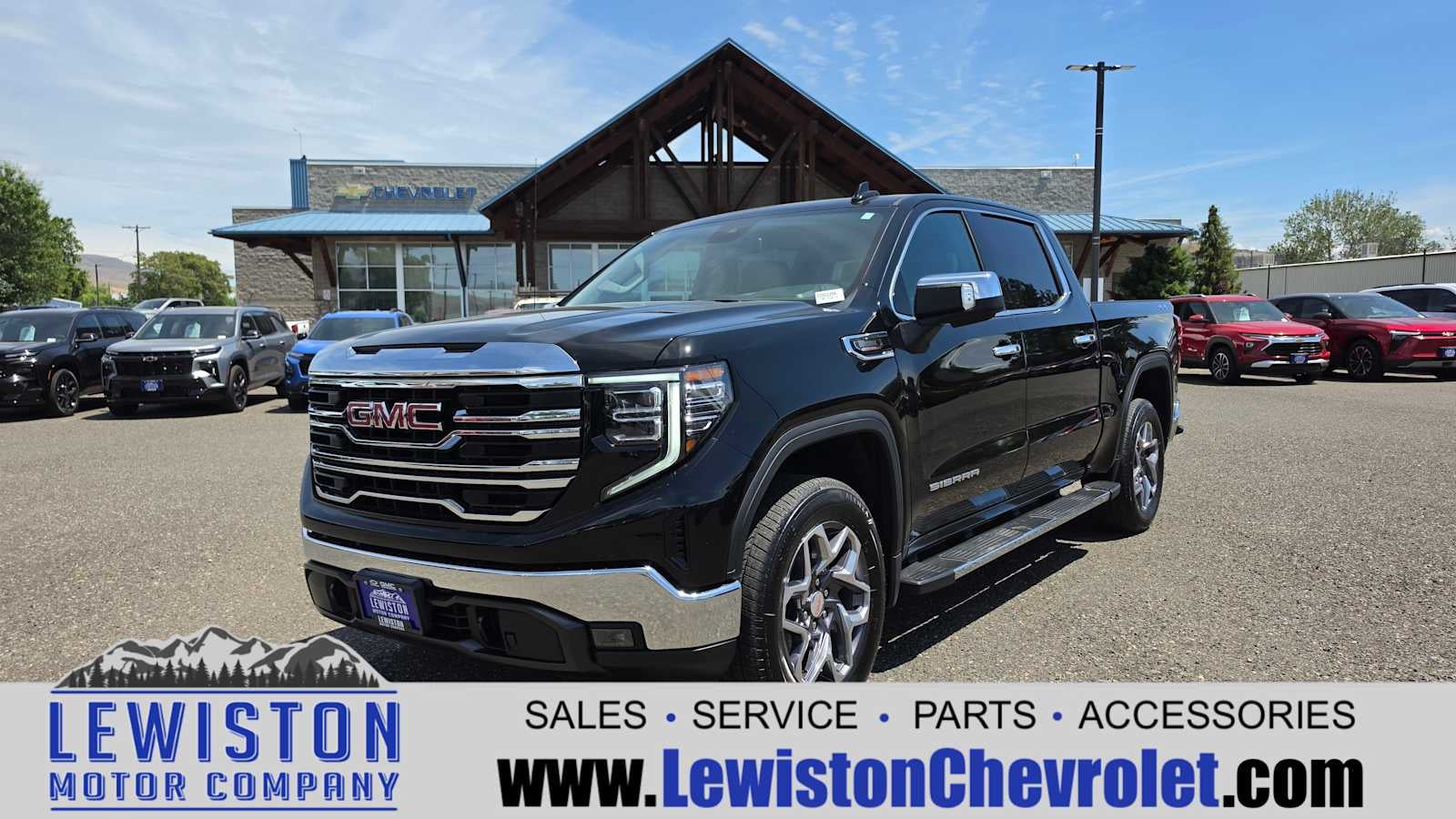 2026 GMC Sierra 4WD Crew Cab Short Box SLT's photo