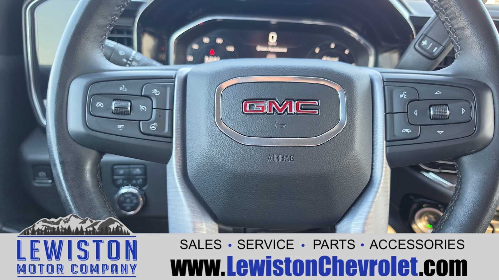 2024 GMC Sierra 1500 SLT