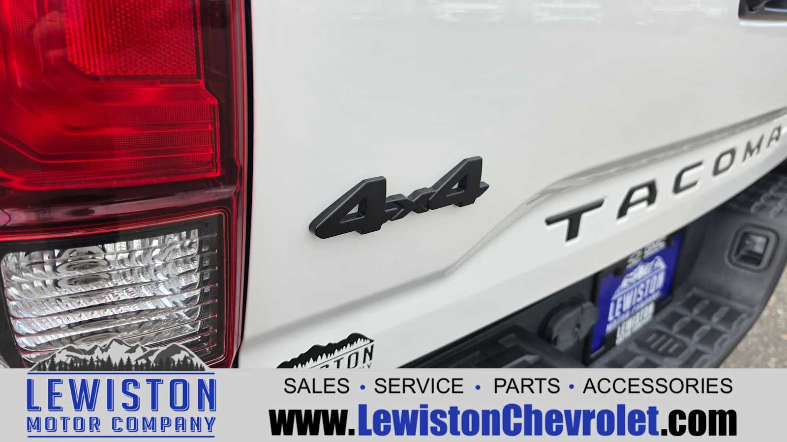 2022 Toyota Tacoma SR5 V6
