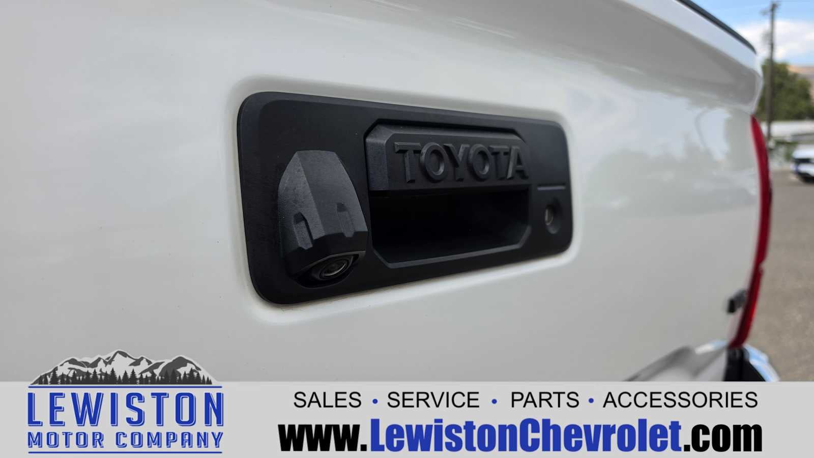 2022 Toyota Tacoma SR5 V6