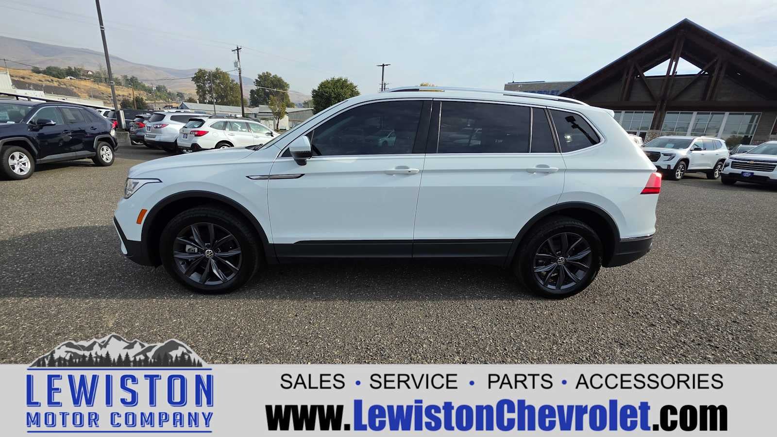 2022 Volkswagen Tiguan 2.0T SE